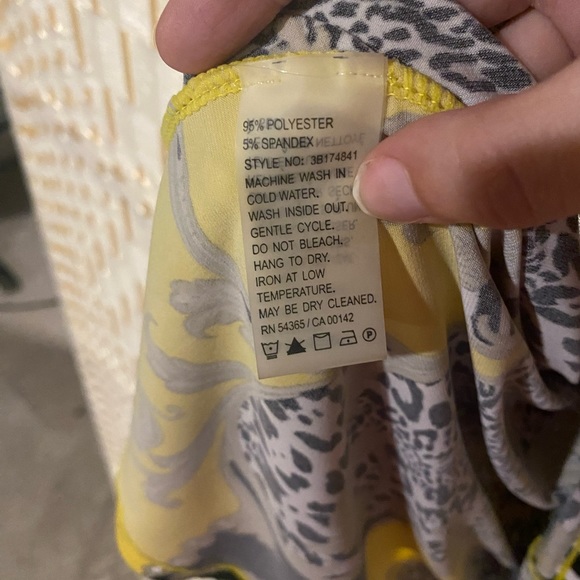 Peter Nygard Wrap Style Blouse Size Large EUC - Picture 5 of 6